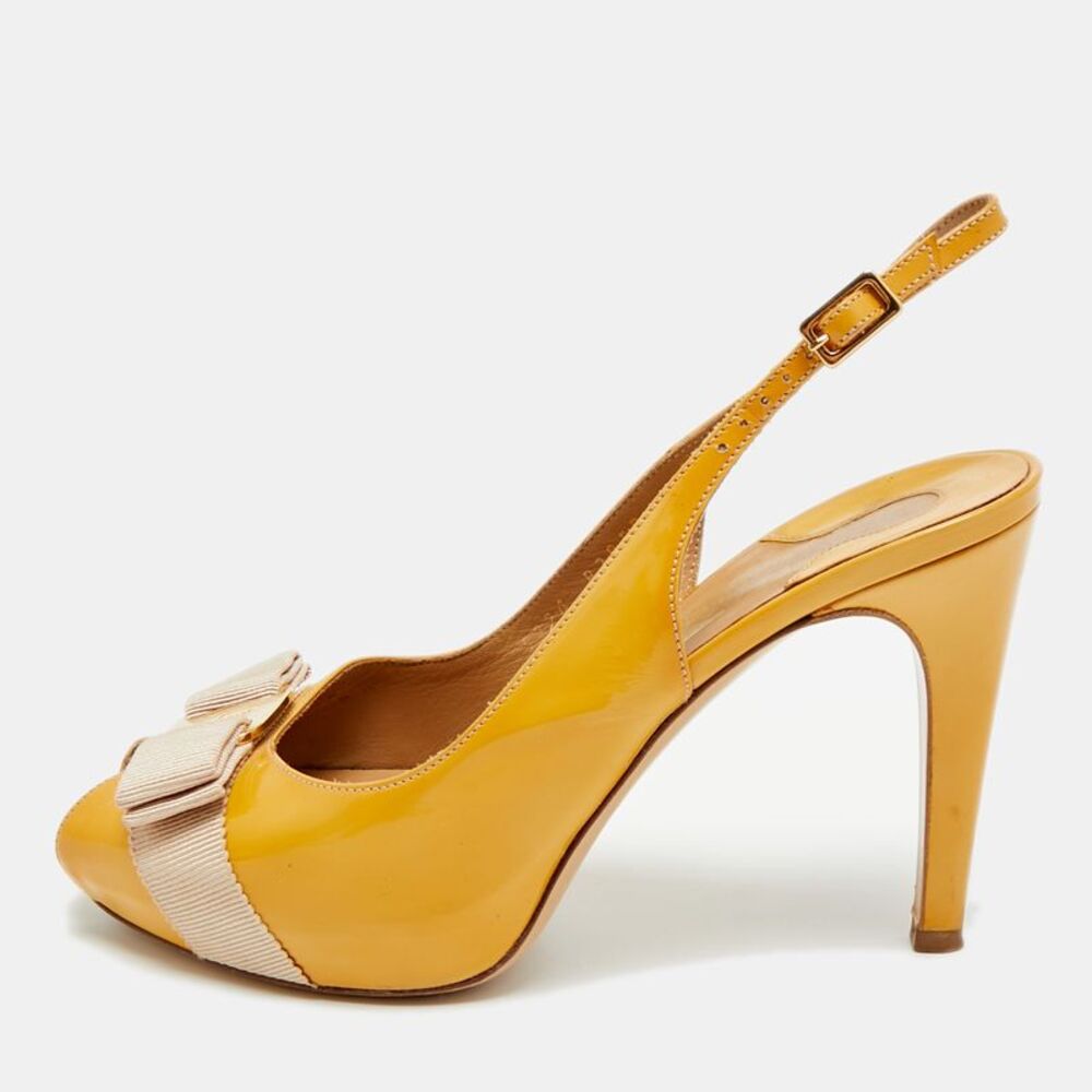 Salvatore Ferragamo  Size 37 Beige Patent Leather Vara Bow  Slingback  Peep Toe